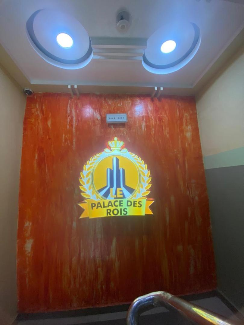 Palace Des Rois Douala Kültér fotó